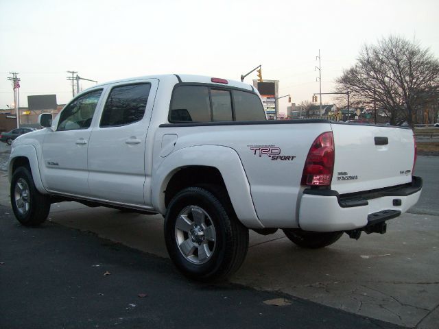 2006 Toyota Tacoma LT1 Sedan