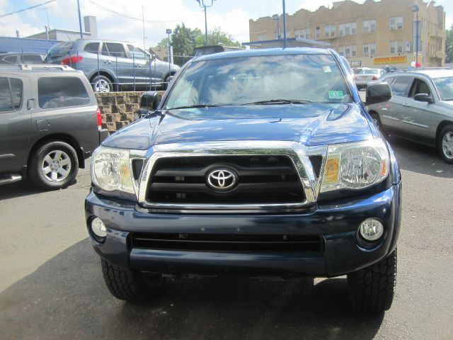 2006 Toyota Tacoma Ext Cab - 4x4 LT At Brookv