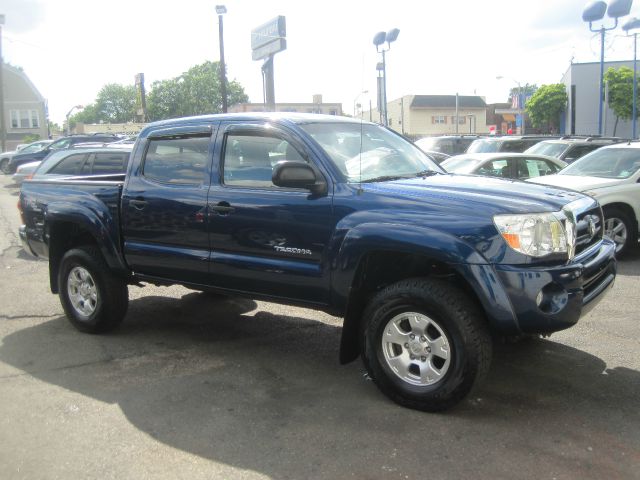2006 Toyota Tacoma Ext Cab - 4x4 LT At Brookv