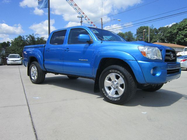 2006 Toyota Tacoma Ext Cab - 4x4 LT At Brookv
