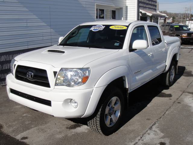 2006 Toyota Tacoma C300 Luxury Sedan