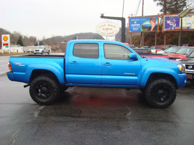 2009 Toyota Tacoma Ext Cab - 4x4 LT At Brookv