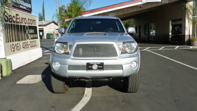 2010 Toyota Tacoma Limited 5-passenger W/nav