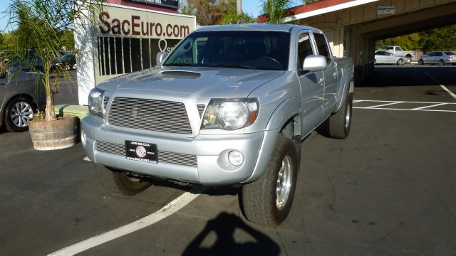 2010 Toyota Tacoma Limited 5-passenger W/nav