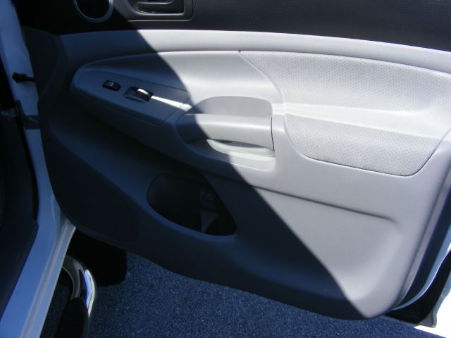 2010 Toyota Tacoma 2010 Cadillac CTS