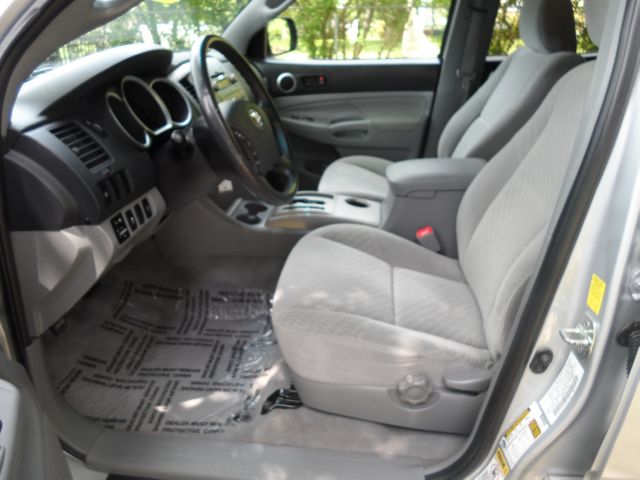 2010 Toyota Tacoma Looks Like New