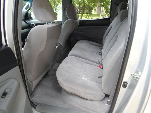 2010 Toyota Tacoma Looks Like New