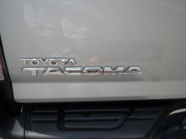 2010 Toyota Tacoma Looks Like New