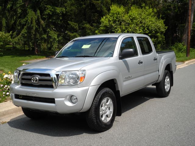 2010 Toyota Tacoma Looks Like New