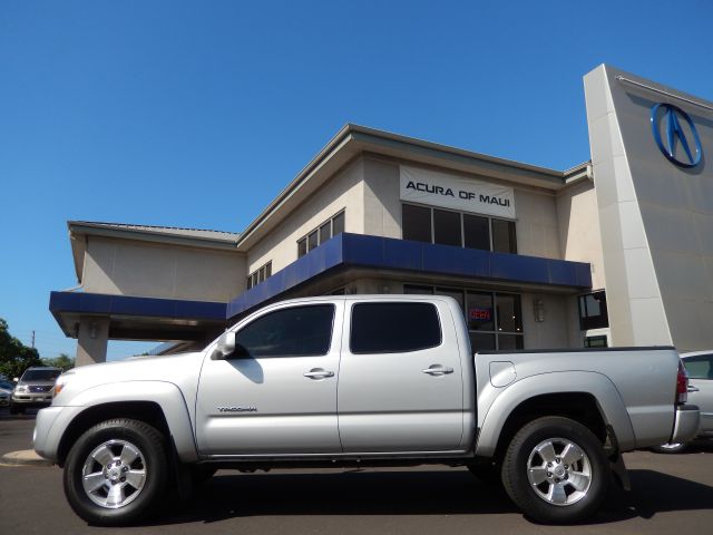 2010 Toyota Tacoma 4dr 2.9L Twin Turbo AWD W/3rd Row
