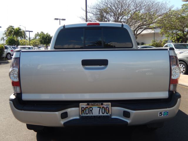 2010 Toyota Tacoma 4dr 2.9L Twin Turbo AWD W/3rd Row