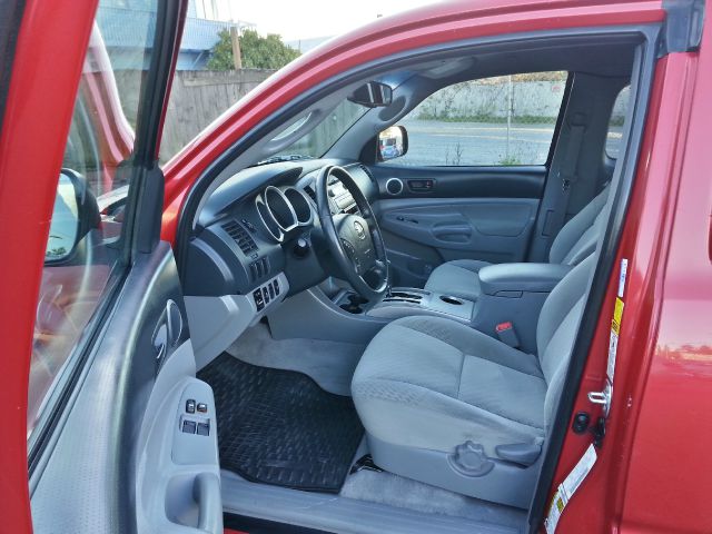 2011 Toyota Tacoma Ext Cab - 4x4 LT At Brookv