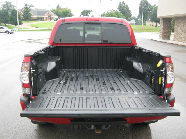 2011 Toyota Tacoma Ext Cab - 4x4 LT At Brookv