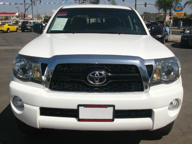 2011 Toyota Tacoma Z28 LOW Miles