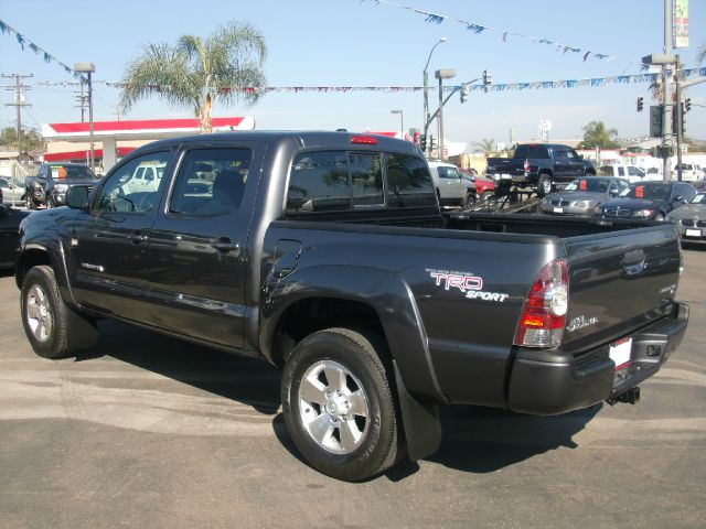 2011 Toyota Tacoma Z28 LOW Miles
