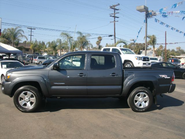 2011 Toyota Tacoma Z28 LOW Miles