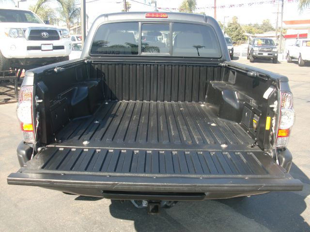 2011 Toyota Tacoma Z28 LOW Miles