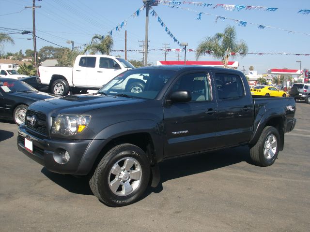 2011 Toyota Tacoma Z28 LOW Miles