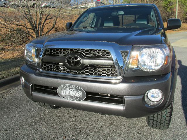 2011 Toyota Tacoma Dodge