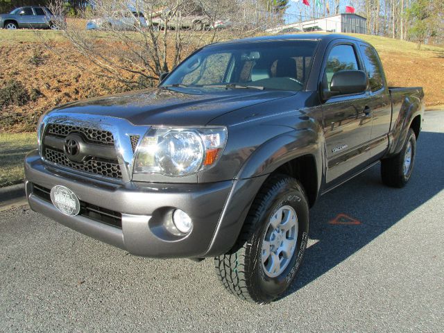 2011 Toyota Tacoma Dodge