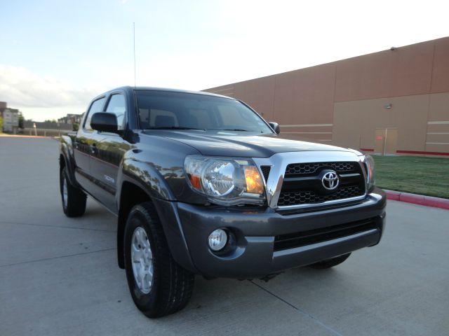 2011 Toyota Tacoma Z28 LOW Miles