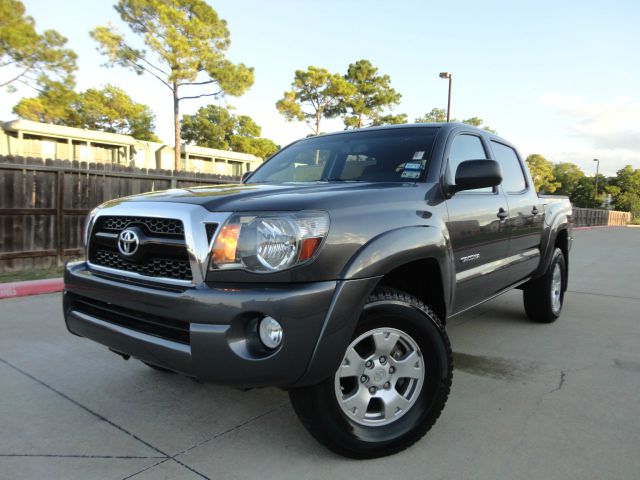 2011 Toyota Tacoma Z28 LOW Miles