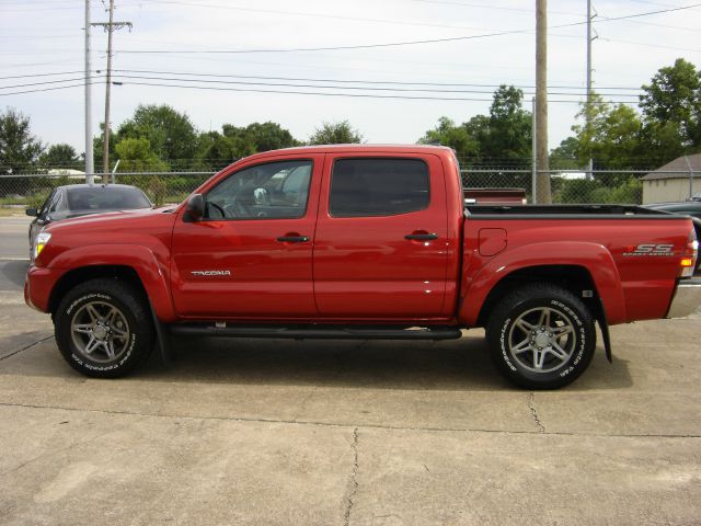 2013 Toyota Tacoma Z28 LOW Miles