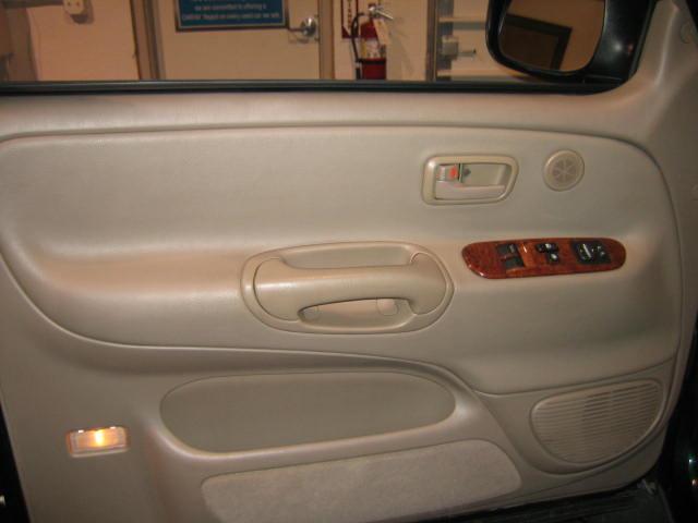 2001 Toyota Tundra 1999 Pontiac