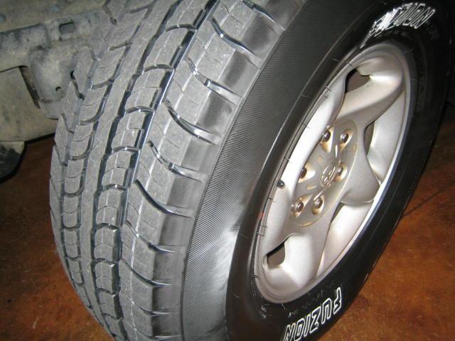 2001 Toyota Tundra 1999 Pontiac