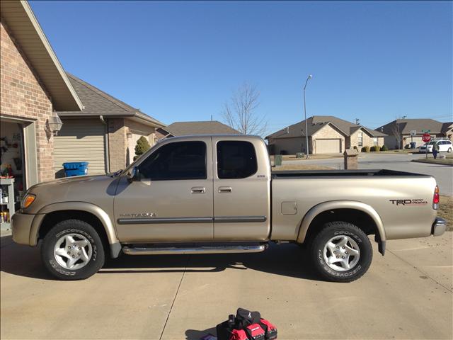 2003 Toyota Tundra HB SE AUTO