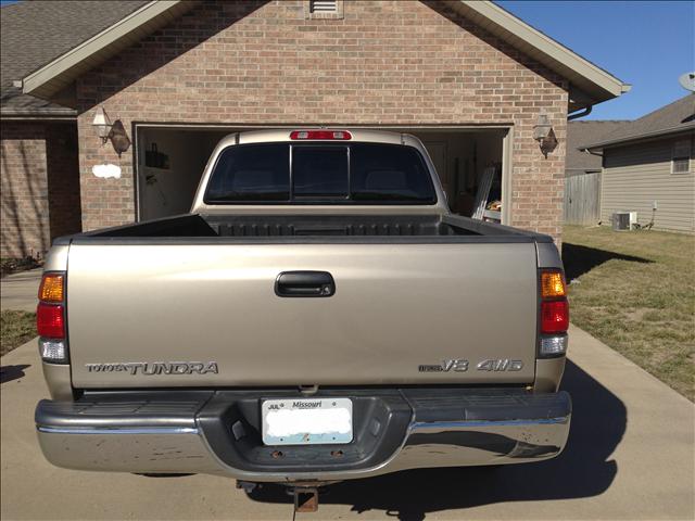 2003 Toyota Tundra HB SE AUTO