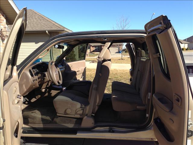 2003 Toyota Tundra HB SE AUTO