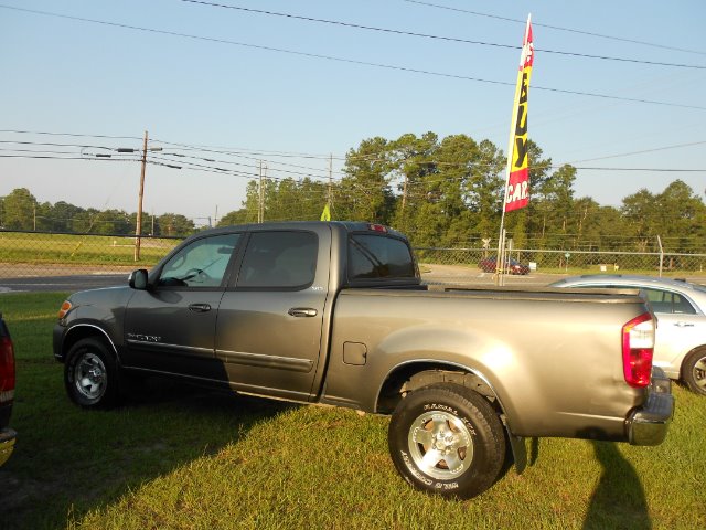 2004 Toyota Tundra TRIO
