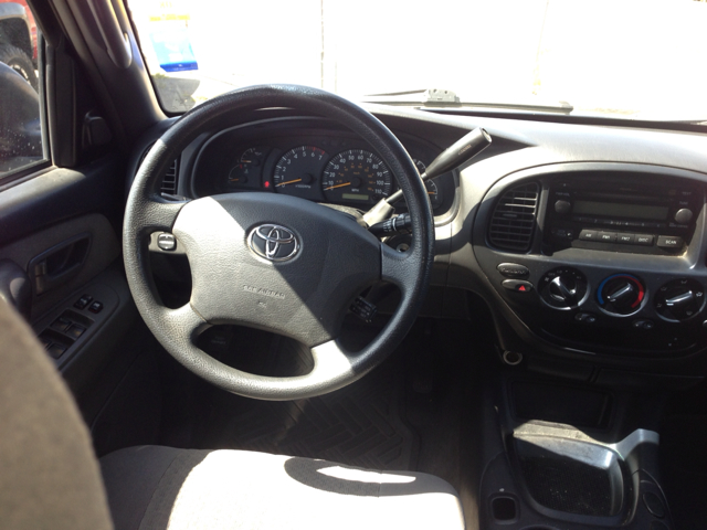 2004 Toyota Tundra TRIO