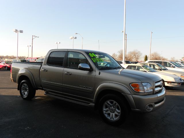 2004 Toyota Tundra TRIO