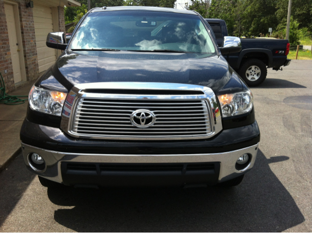 2010 Toyota Tundra 4dr Sdn Man 2.0T Fronttrak