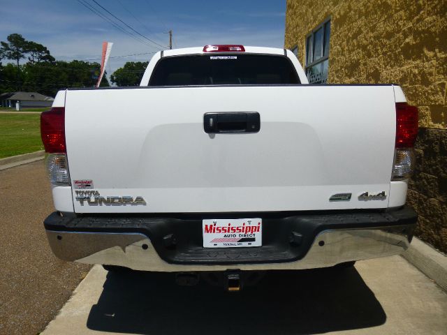 2010 Toyota Tundra 4dr Sdn Man 2.0T Fronttrak
