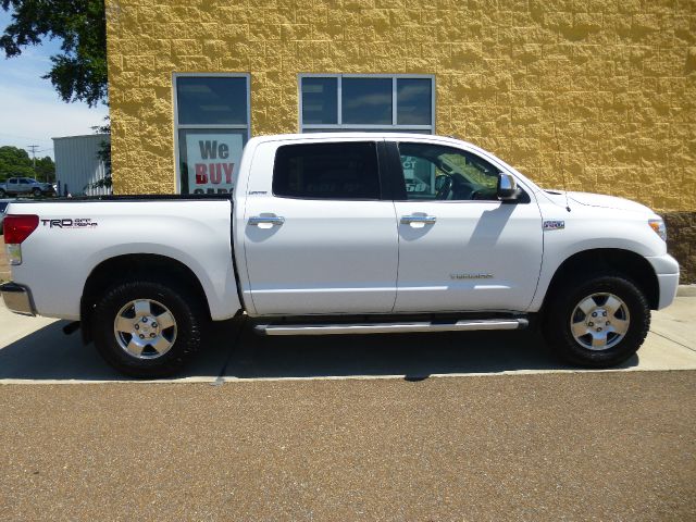 2010 Toyota Tundra 4dr Sdn Man 2.0T Fronttrak