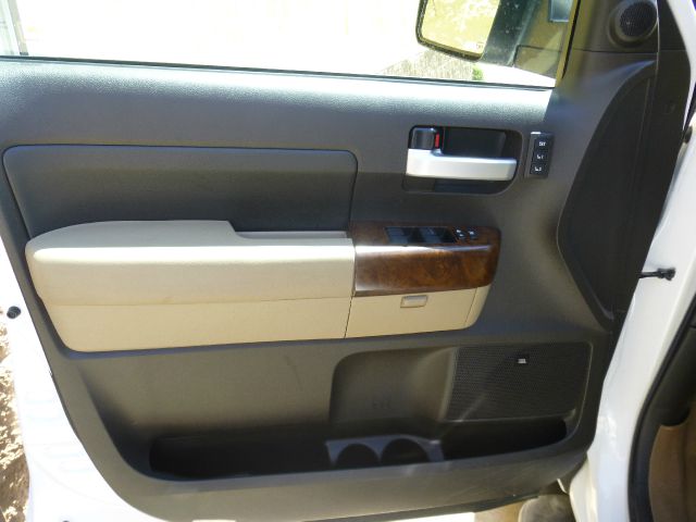 2010 Toyota Tundra 4dr Sdn Man 2.0T Fronttrak