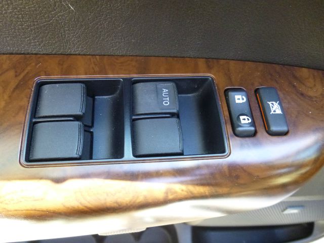 2010 Toyota Tundra 4dr Sdn Man 2.0T Fronttrak