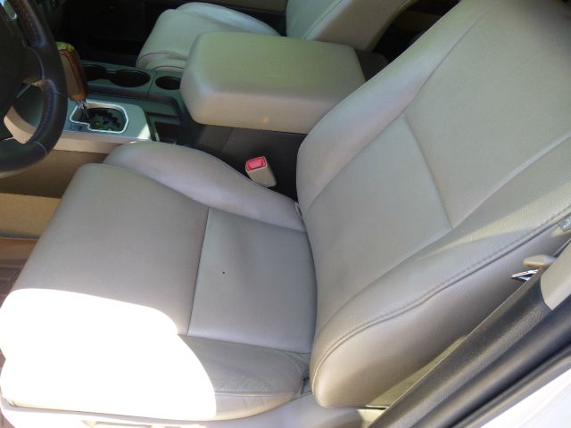 2010 Toyota Tundra 4dr Sdn Man 2.0T Fronttrak