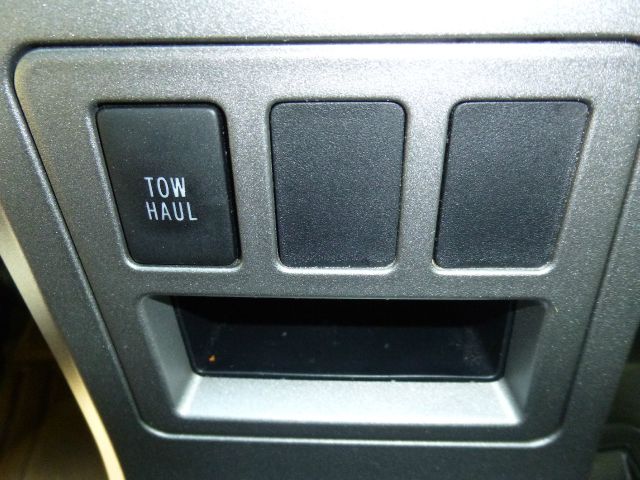 2010 Toyota Tundra 4dr Sdn Man 2.0T Fronttrak