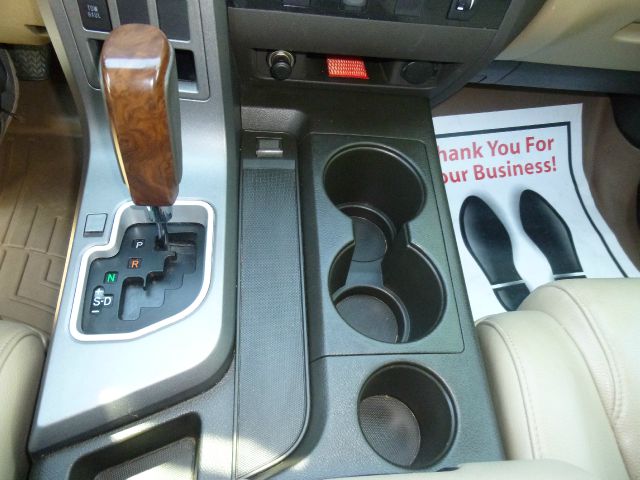 2010 Toyota Tundra 4dr Sdn Man 2.0T Fronttrak