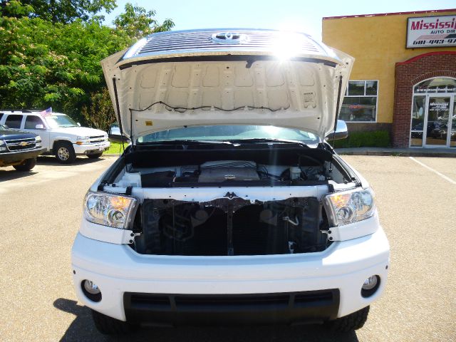 2010 Toyota Tundra 4dr Sdn Man 2.0T Fronttrak