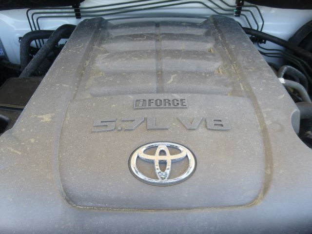 2010 Toyota Tundra 4dr Sdn Man 2.0T Fronttrak