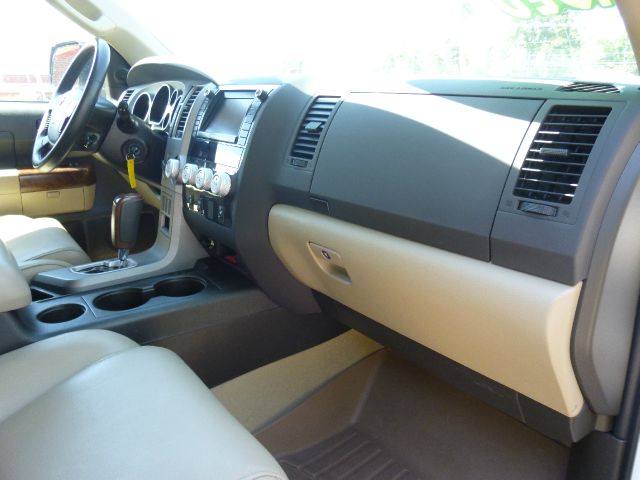 2010 Toyota Tundra 4dr Sdn Man 2.0T Fronttrak