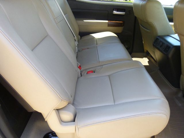 2010 Toyota Tundra 4dr Sdn Man 2.0T Fronttrak