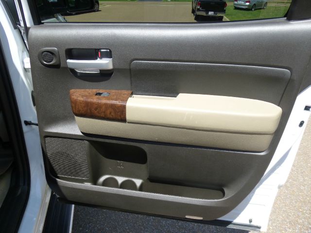 2010 Toyota Tundra 4dr Sdn Man 2.0T Fronttrak