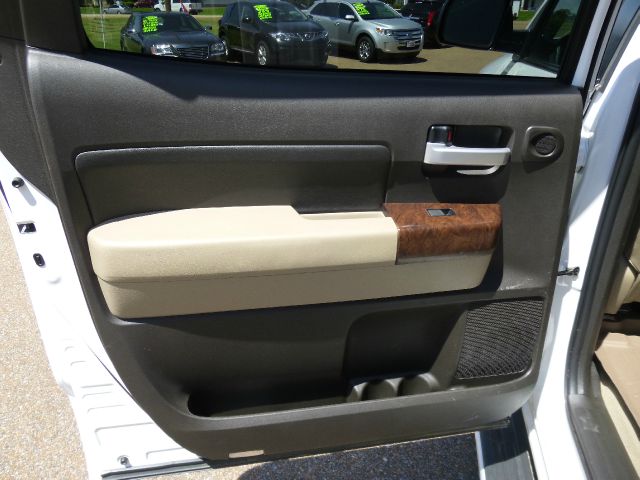 2010 Toyota Tundra 4dr Sdn Man 2.0T Fronttrak