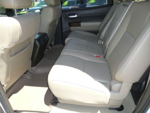 2010 Toyota Tundra 4dr Sdn Man 2.0T Fronttrak